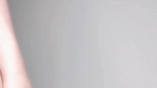 大奶子和小奶子的Hentai群交