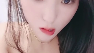 警察和红发学生从后面口交和口交