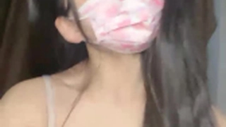【国产自慰直播】骚女全裸自摸手指插逼逼