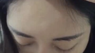 美丽的红发女郎Melissa Grand被她紧绷的屁股狠狠地操